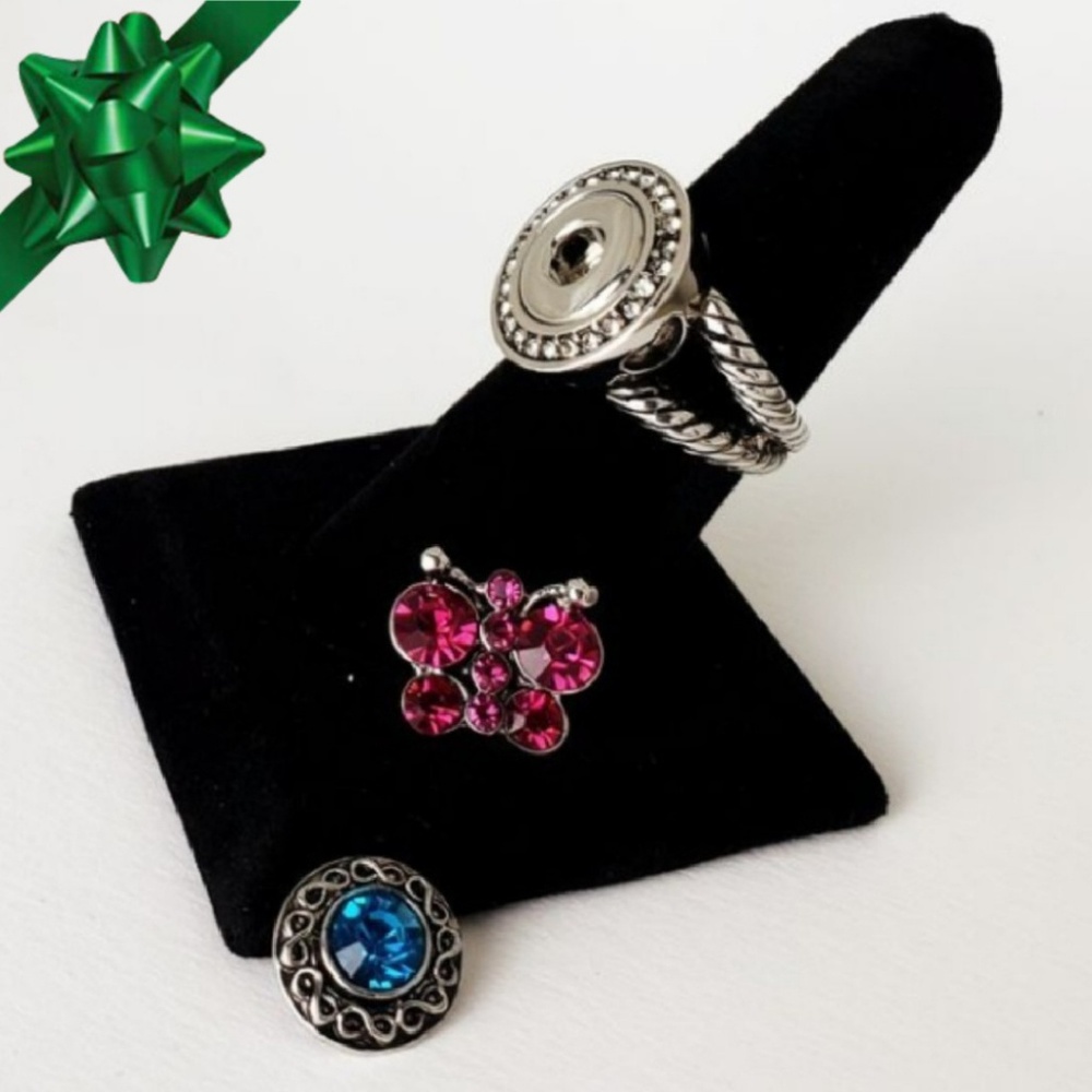 Beautiful ring  with two push buttons!